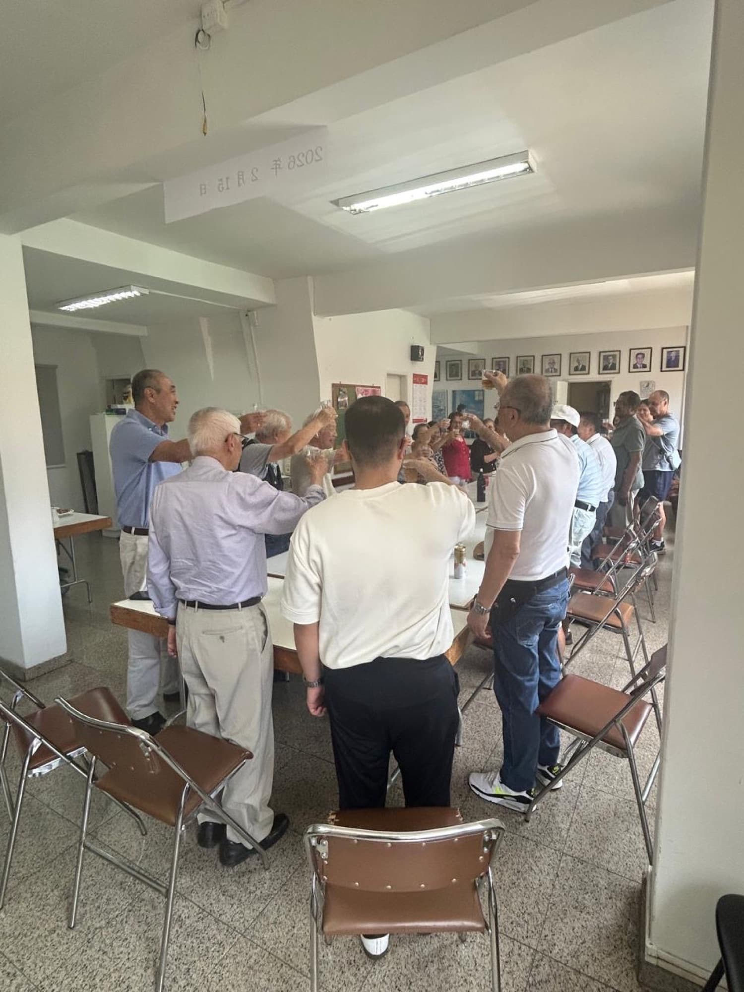 Brinde à nova diretoria após a assembleia geral